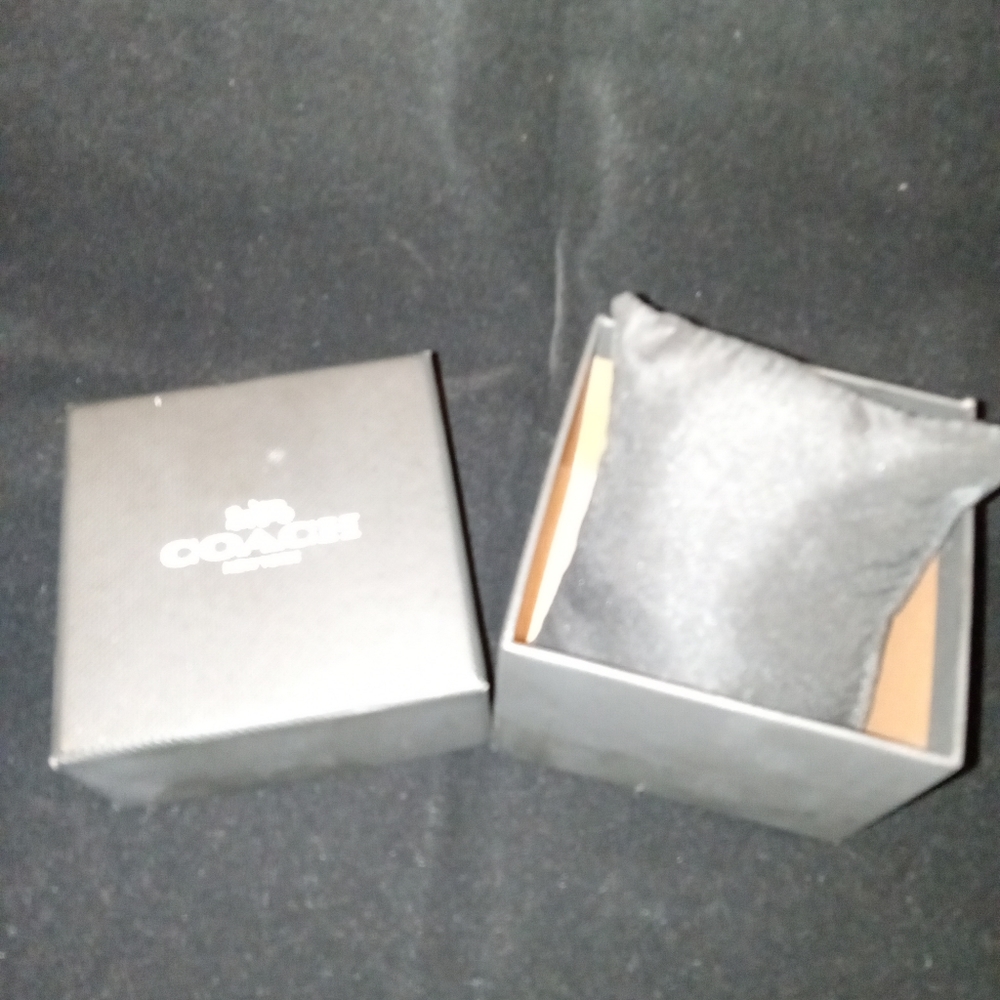 COACH - bag, wallet box and watch box w/pillow - Picture 2 of 4
